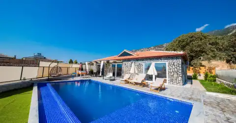 Villa City Of The Night Tas Ev