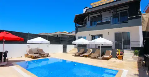 Villa Emir Akbel
