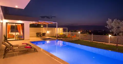 Villa Nar Çiçegi