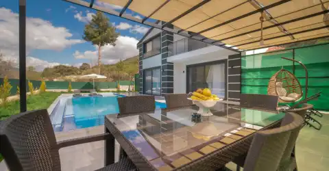 Villa Gold