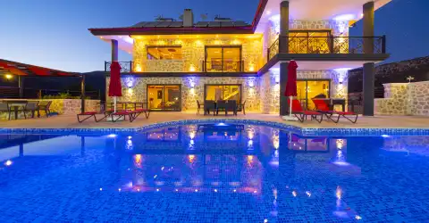 Villa Nirvana