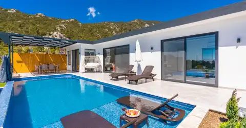 Villa Aperlai Ikizce
