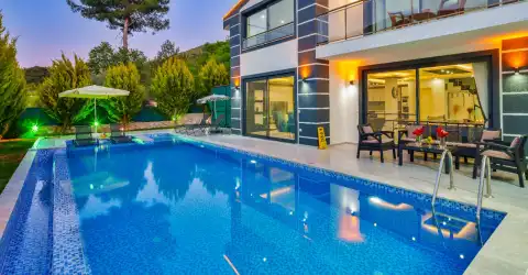 Villa Gold