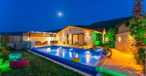Villa Opulent