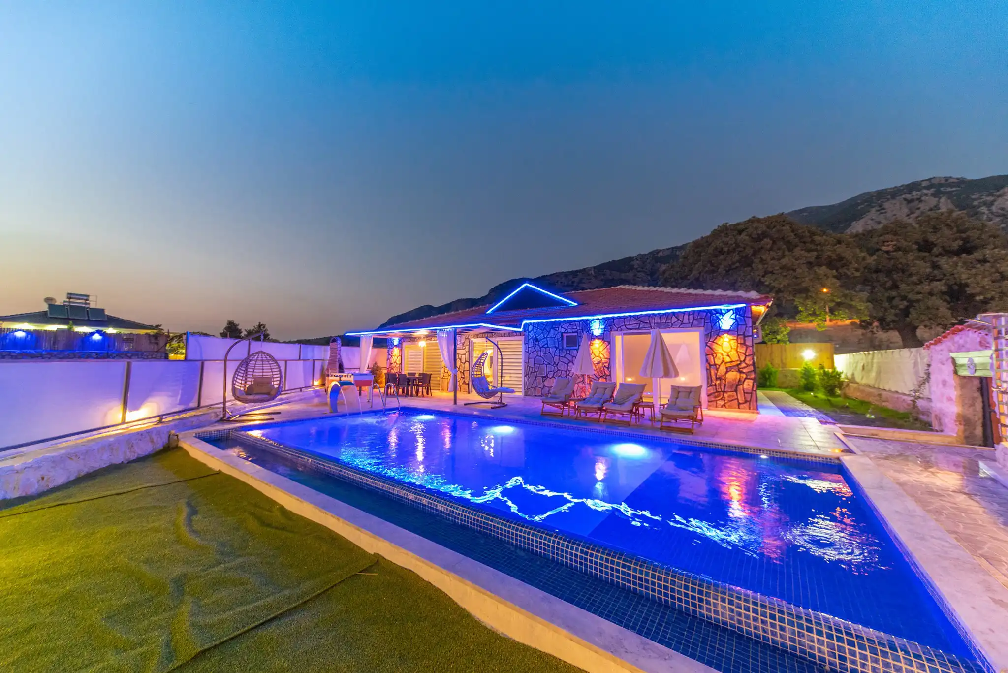 Villa City Of The Night Tas Ev