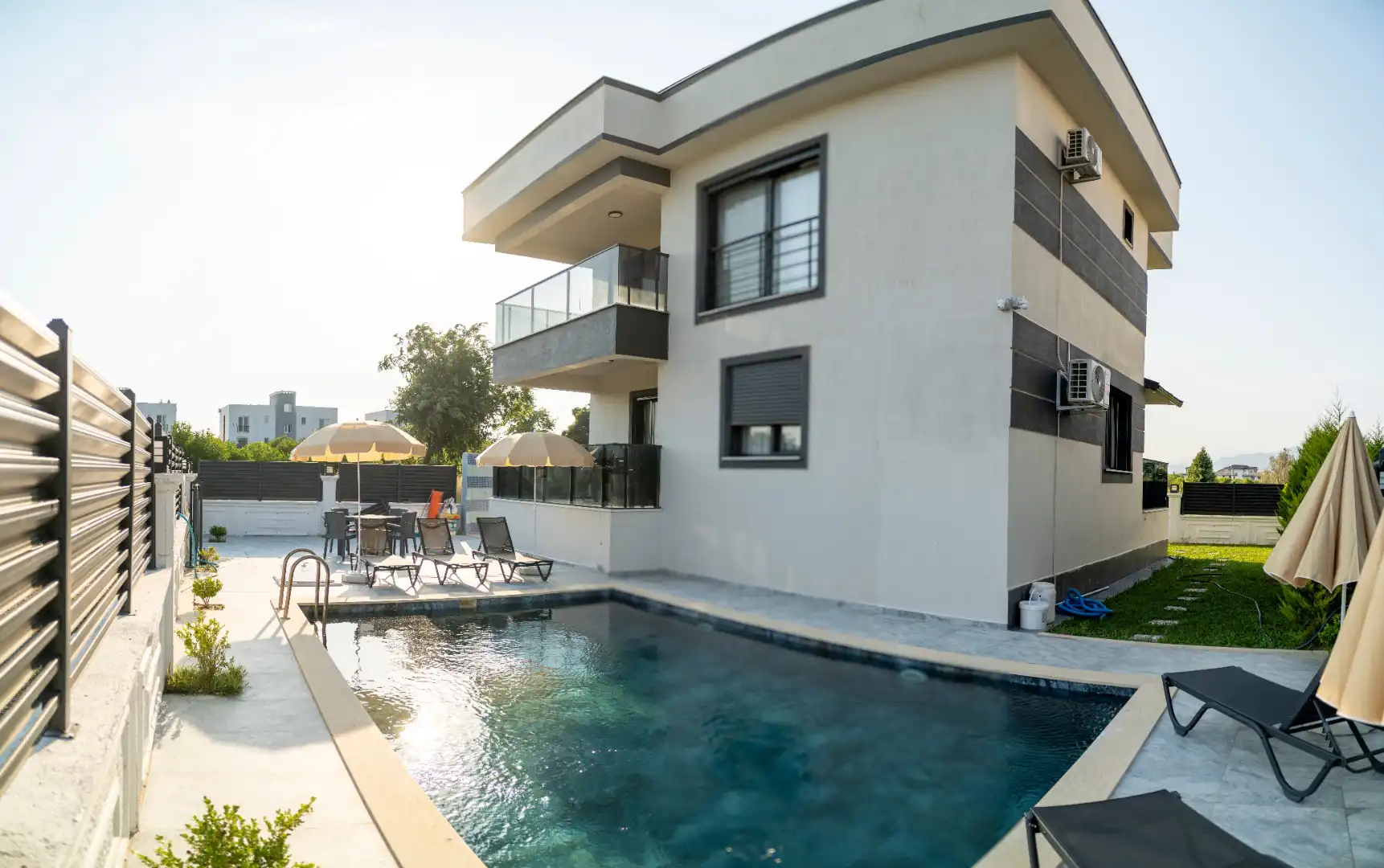 Villa Mona